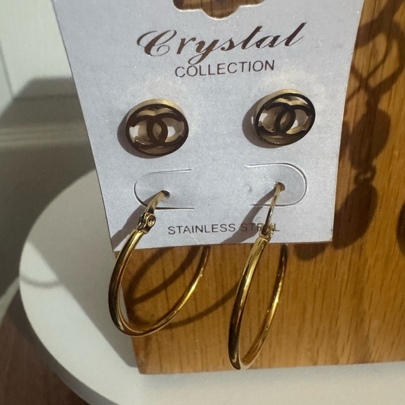 Gold Hoop Earrings/Fashion ones two pairs! NWT - Picture 4 of 4